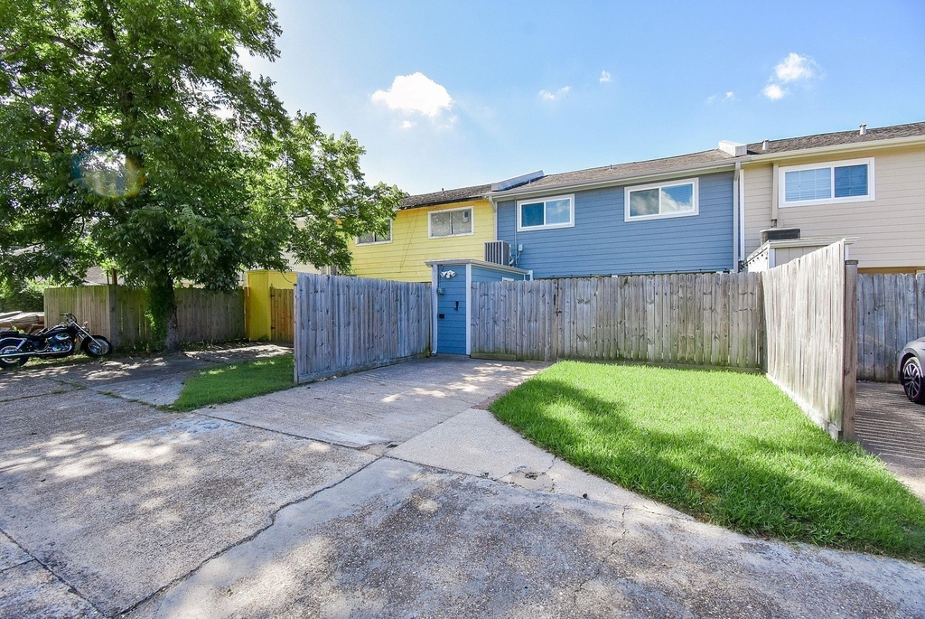 207 Granberry Street - Photo 45