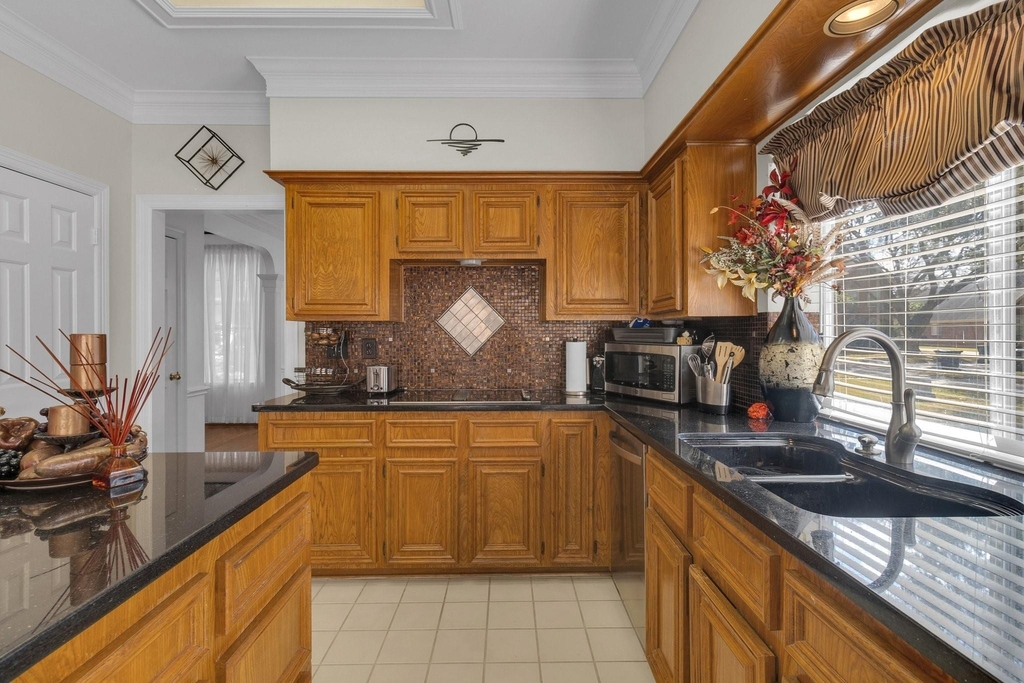 4410 Heatherwilde Street - Photo 12