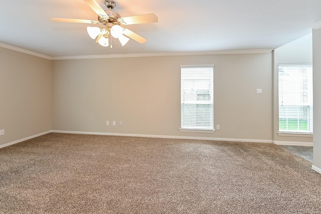 2919 Chaplin Place Drive - Photo 4