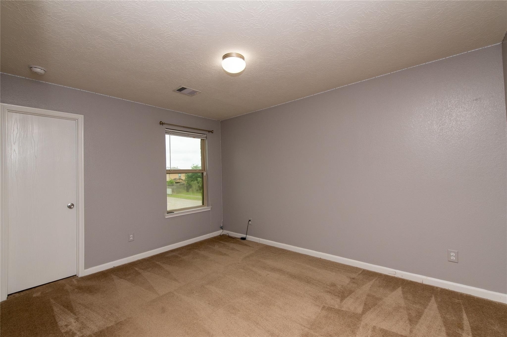 2562 Skyview Point Drive - Photo 18