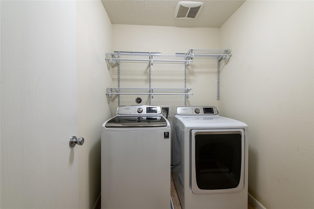 2562 Skyview Point Drive - Photo 20