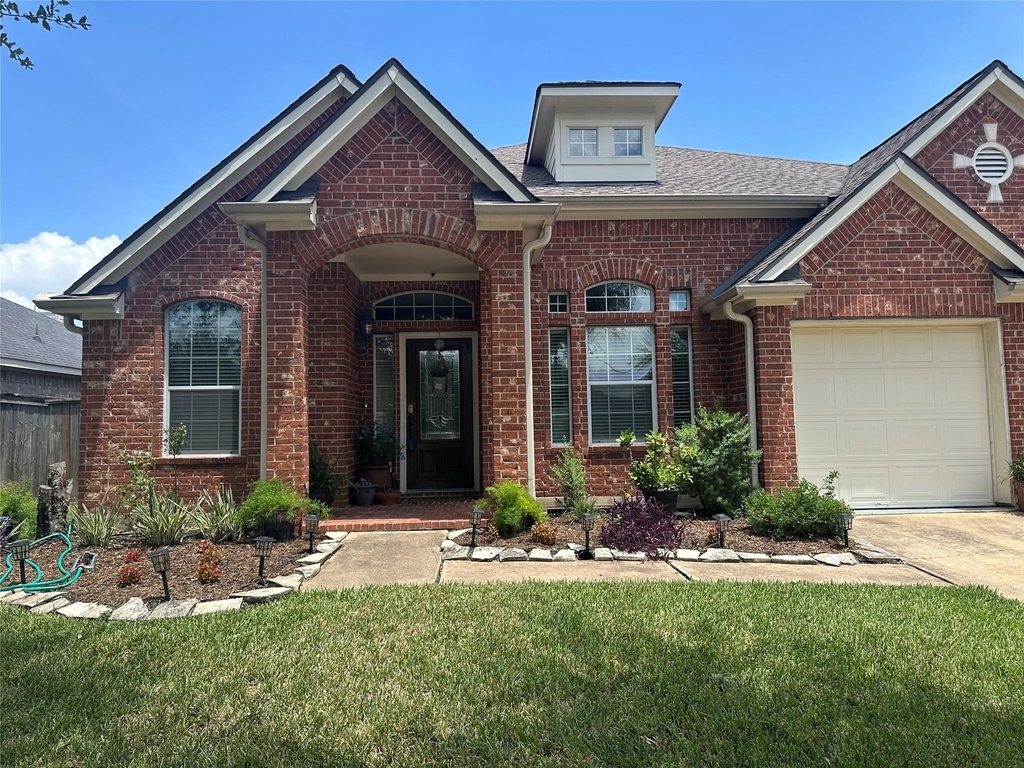 16218 Saxon Hollow Lane - Photo 1
