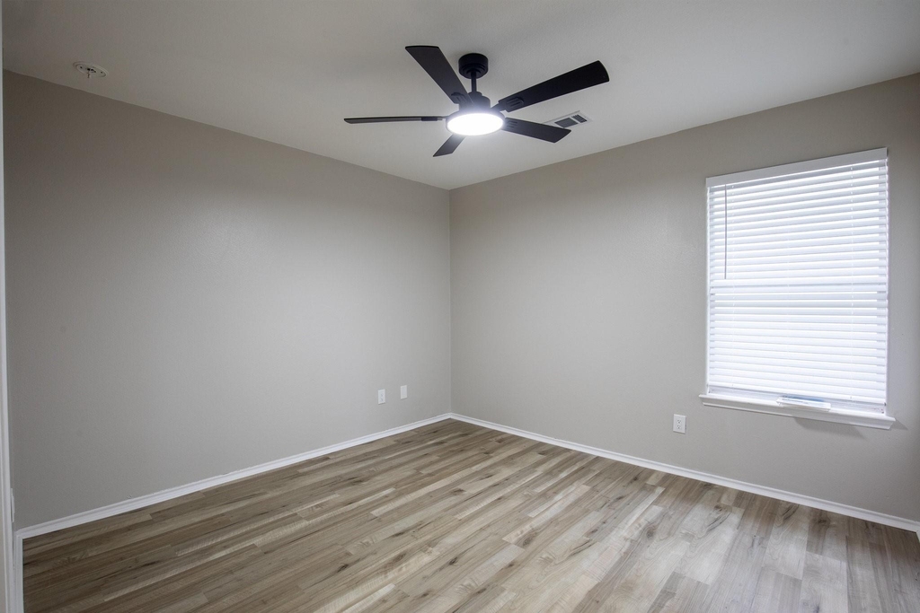 718 Remwick Drive - Photo 13
