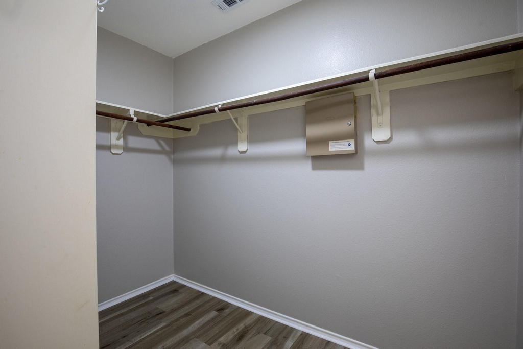 718 Remwick Drive - Photo 12