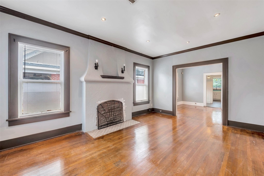 2511 Barbee Street - Photo 2