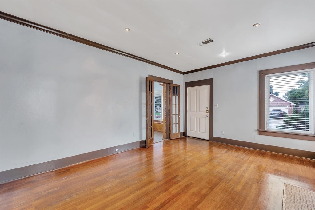 2511 Barbee Street - Photo 4