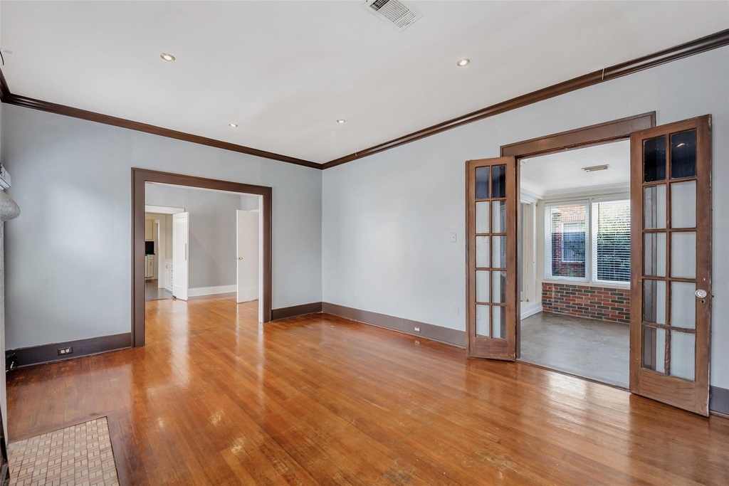 2511 Barbee Street - Photo 3
