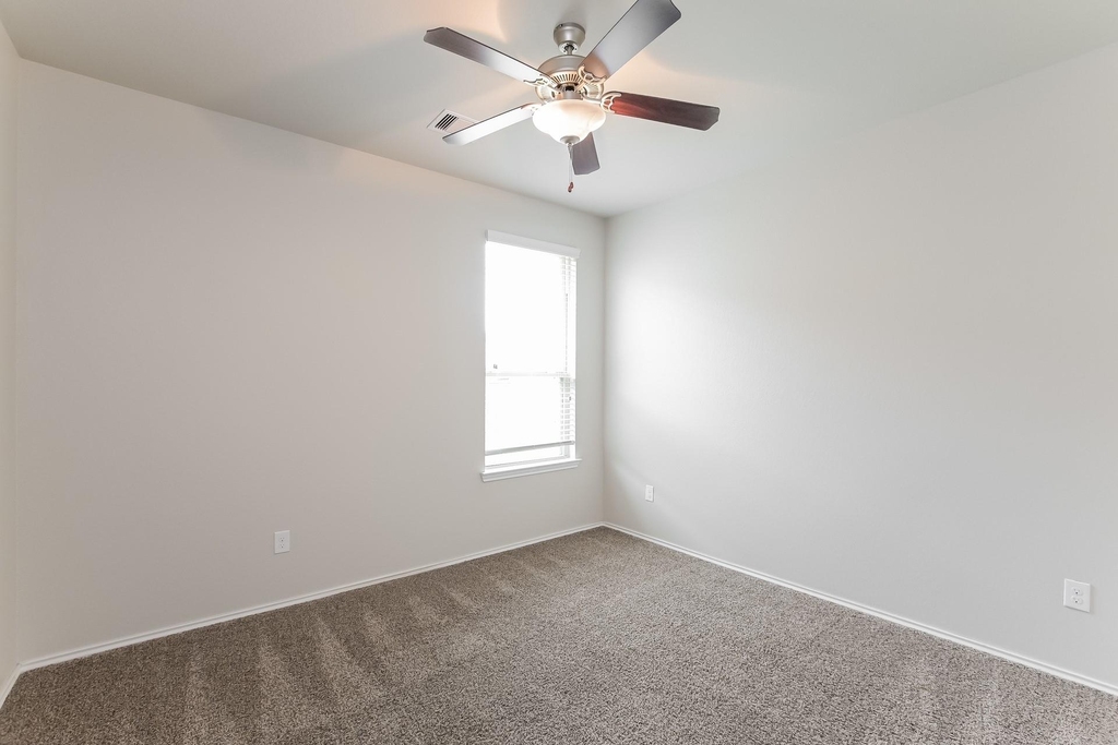 4711 Creekside Haven Trail - Photo 10