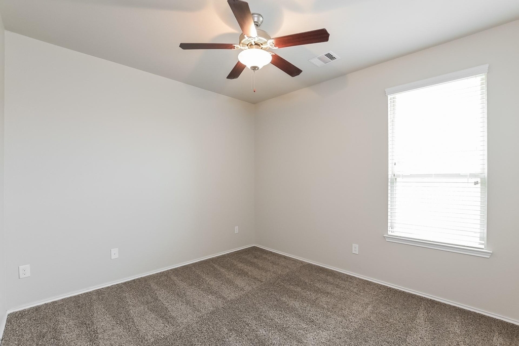 4711 Creekside Haven Trail - Photo 12