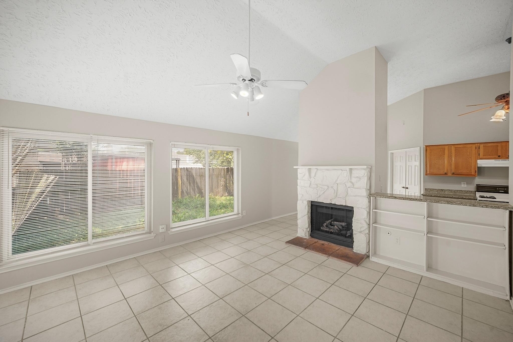 8614 Windell Lane - Photo 2