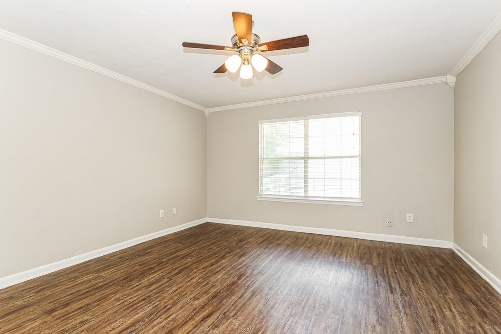 23015 Banquo Drive - Photo 7