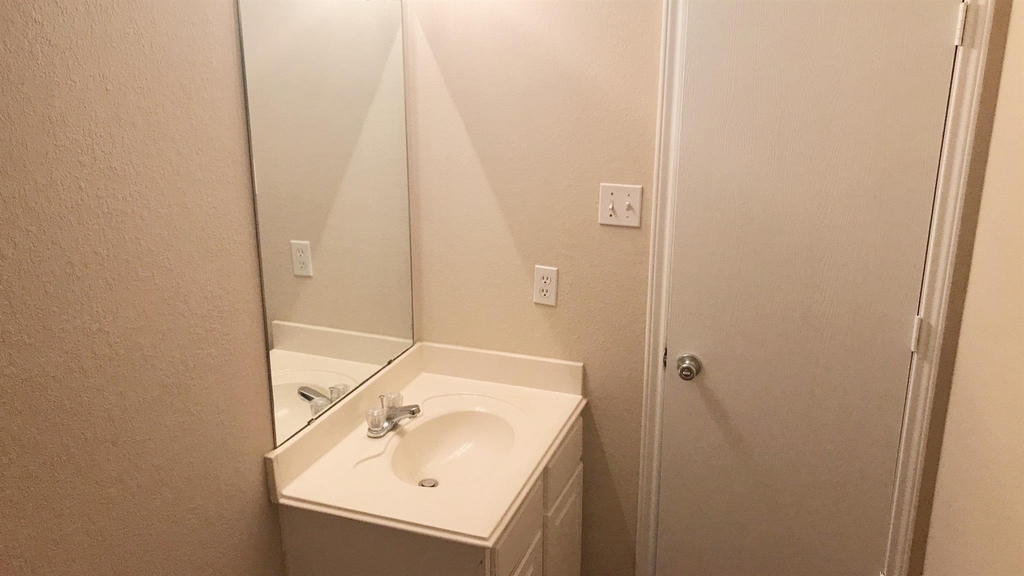 18114 Valebluff Lane - Photo 16