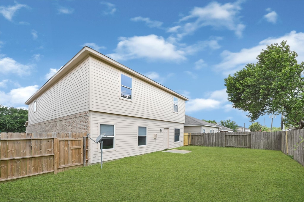 11610 Wingborne Lane - Photo 2