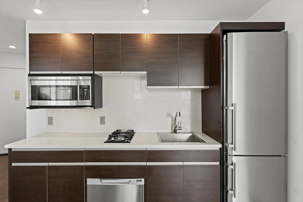 116 John Street - Photo 3