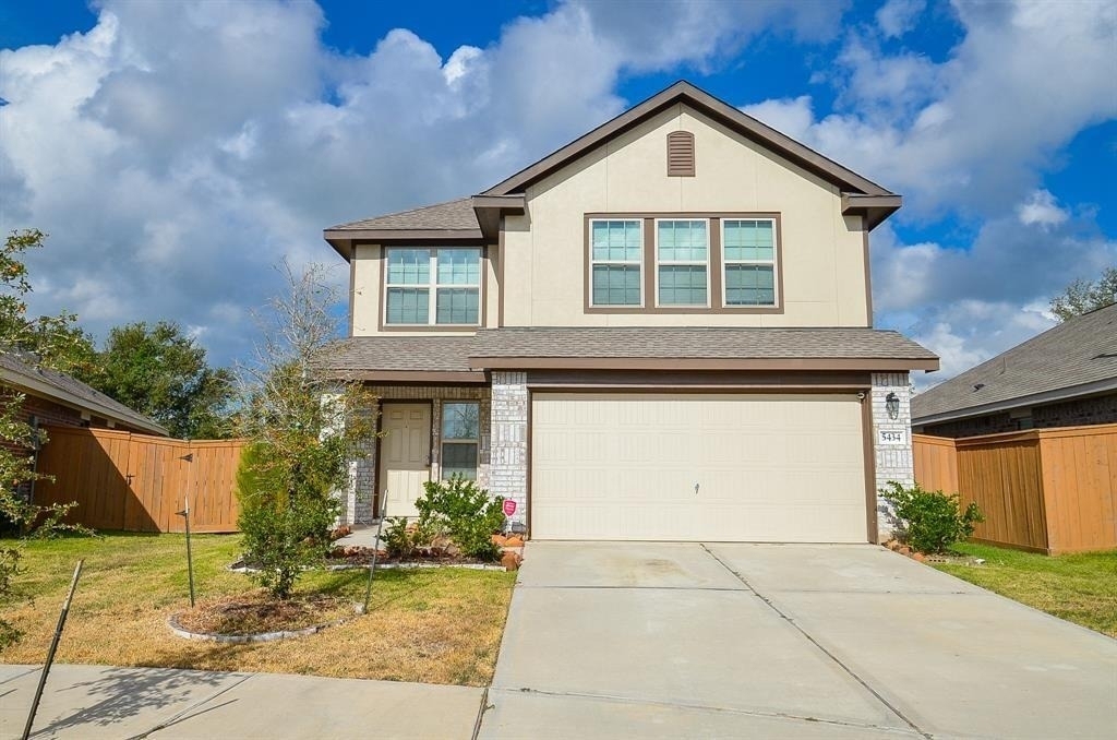 5434 Logan Dale Drive - Photo 0