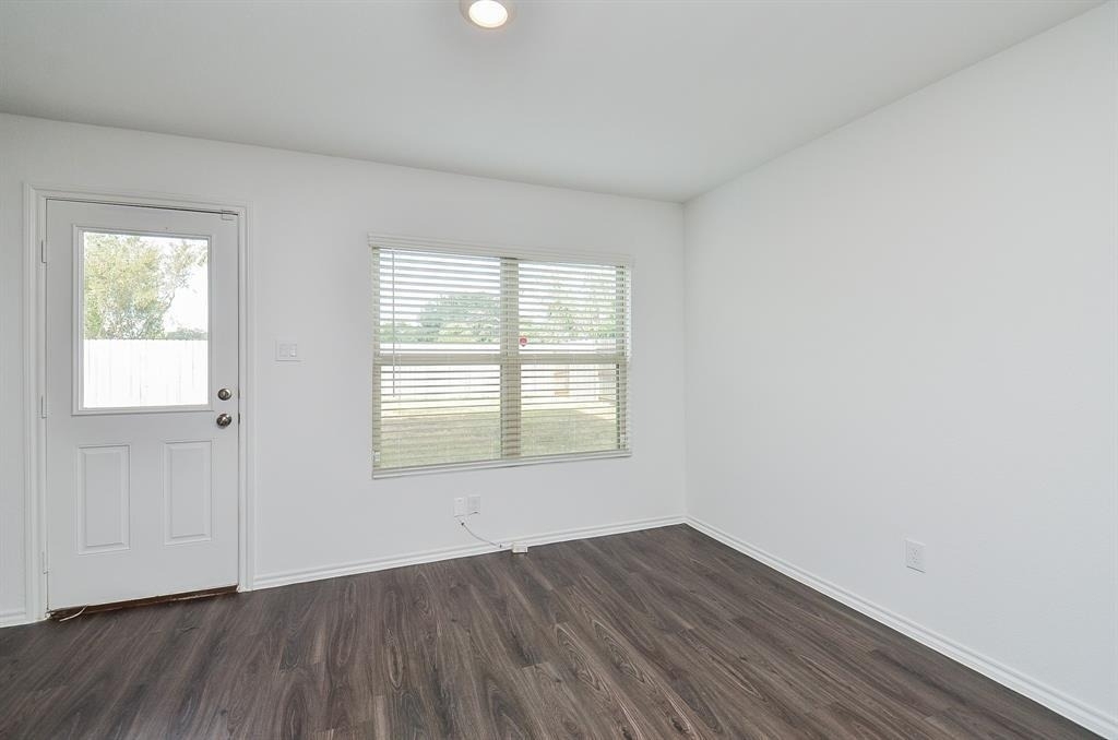 5434 Logan Dale Drive - Photo 7