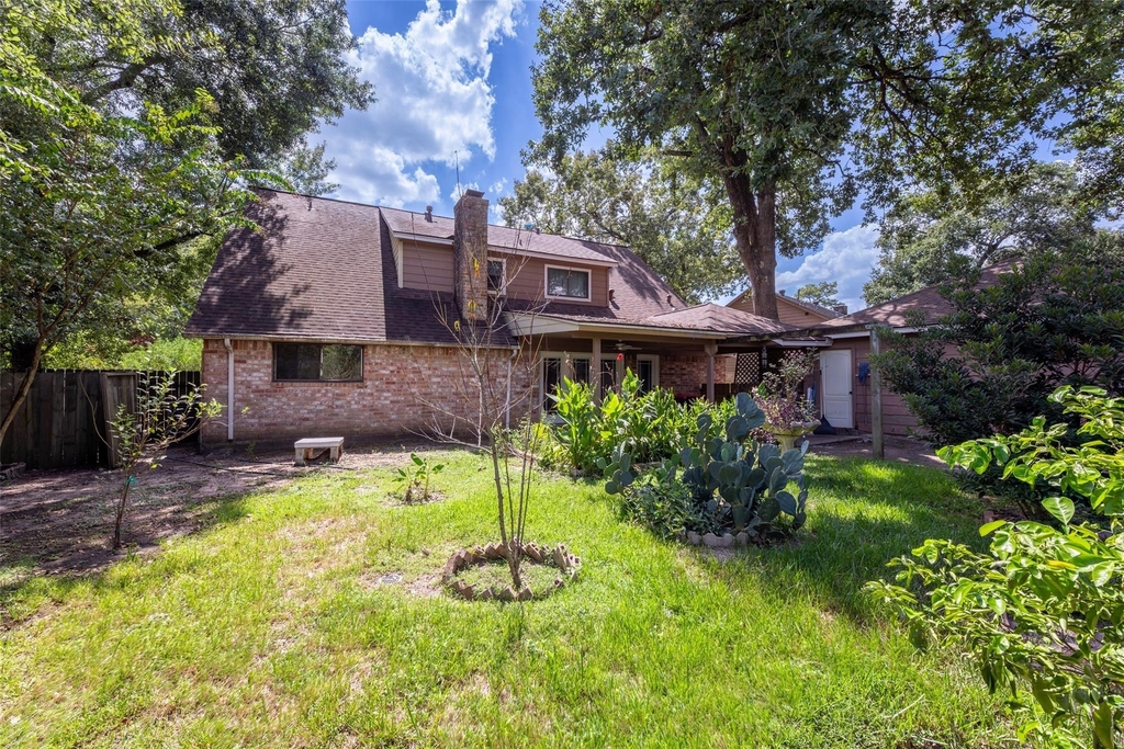 8102 Renmark Lane - Photo 32
