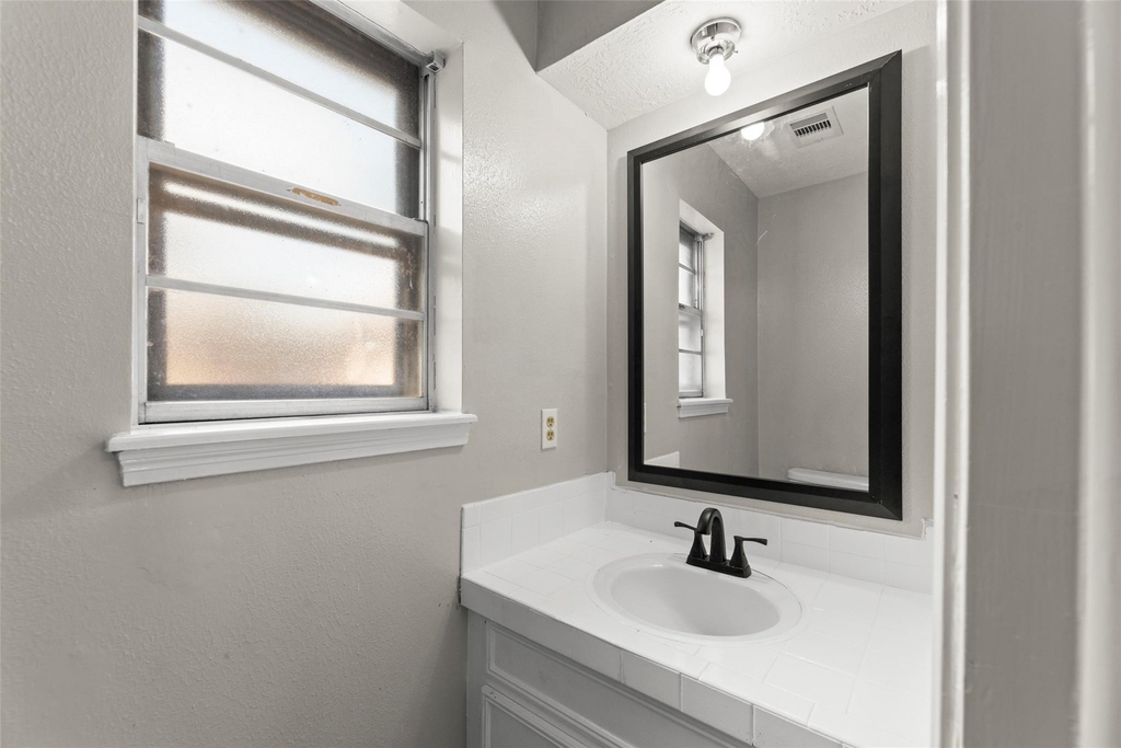 8102 Renmark Lane - Photo 14