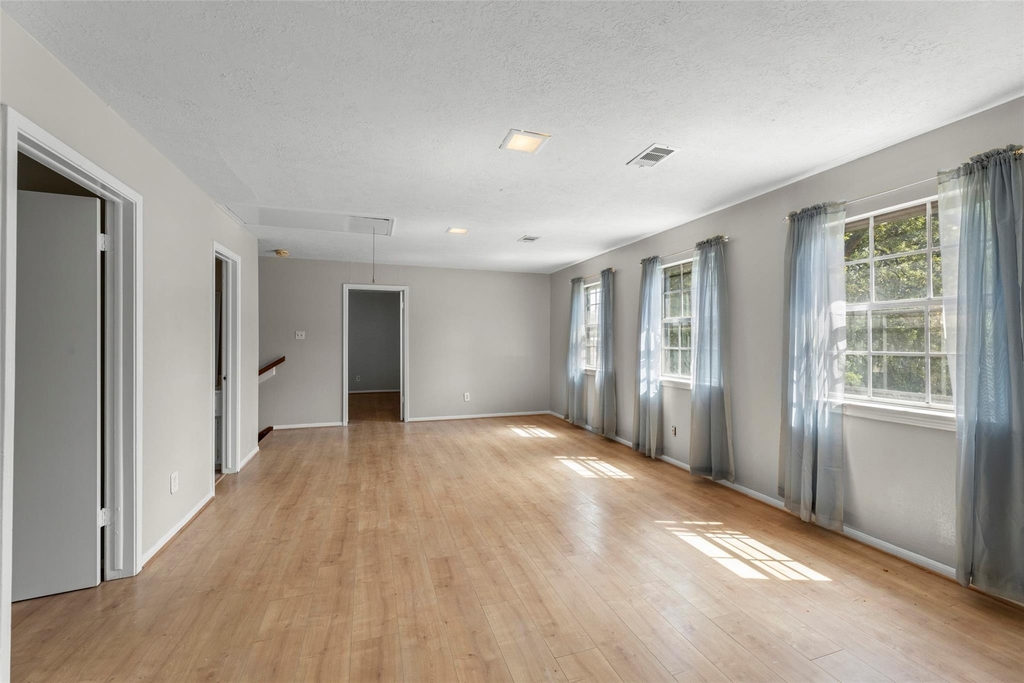 8102 Renmark Lane - Photo 27