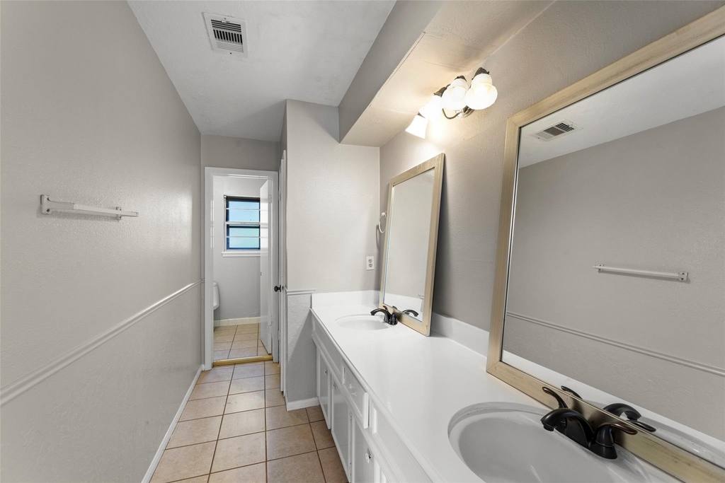 8102 Renmark Lane - Photo 21