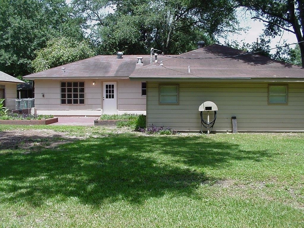 719 Barbara Street - Photo 4