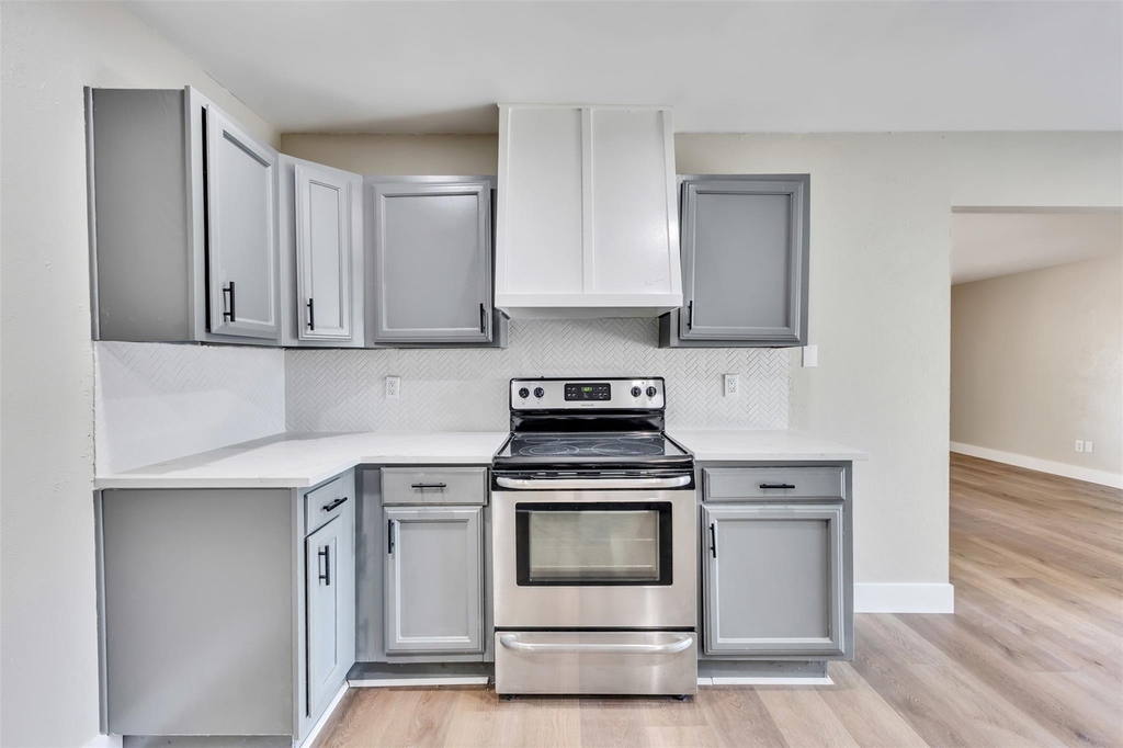 22926 Millgate Drive - Photo 11