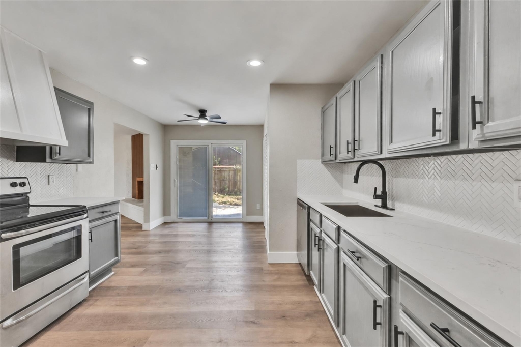 22926 Millgate Drive - Photo 13