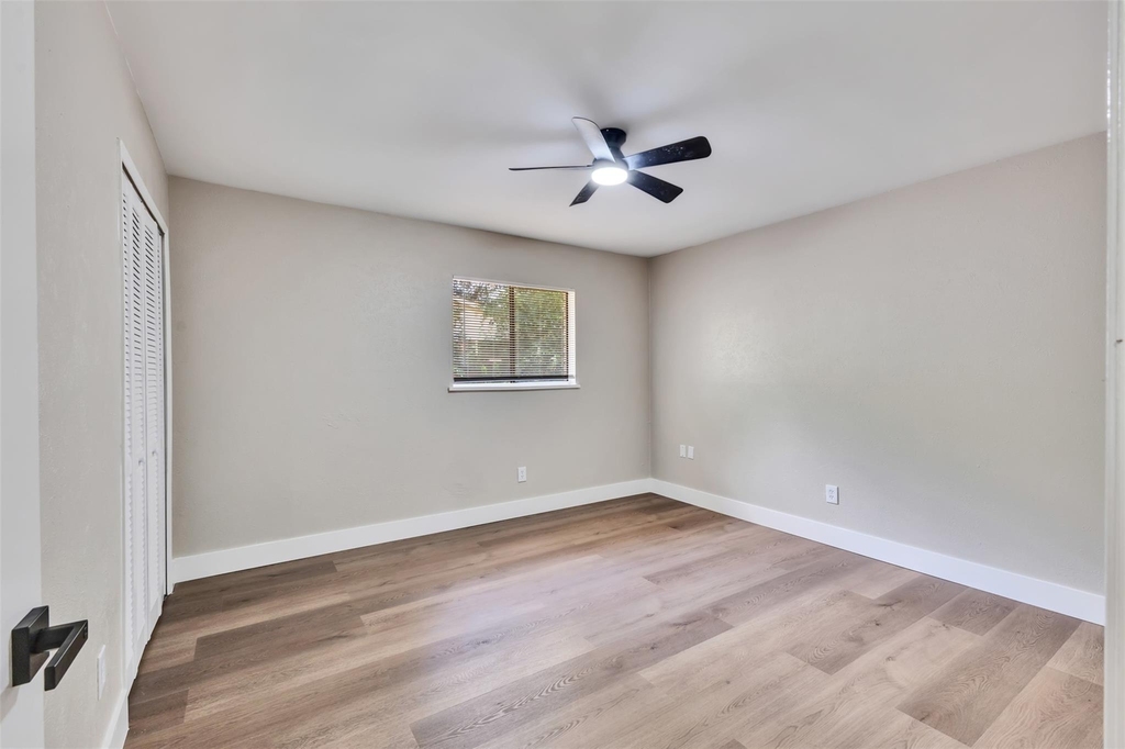 22926 Millgate Drive - Photo 15