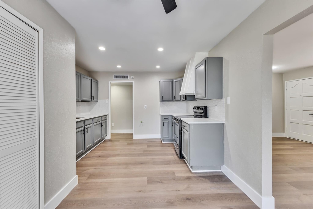 22926 Millgate Drive - Photo 8
