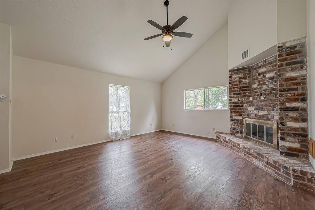 227 Glencairn Court - Photo 5