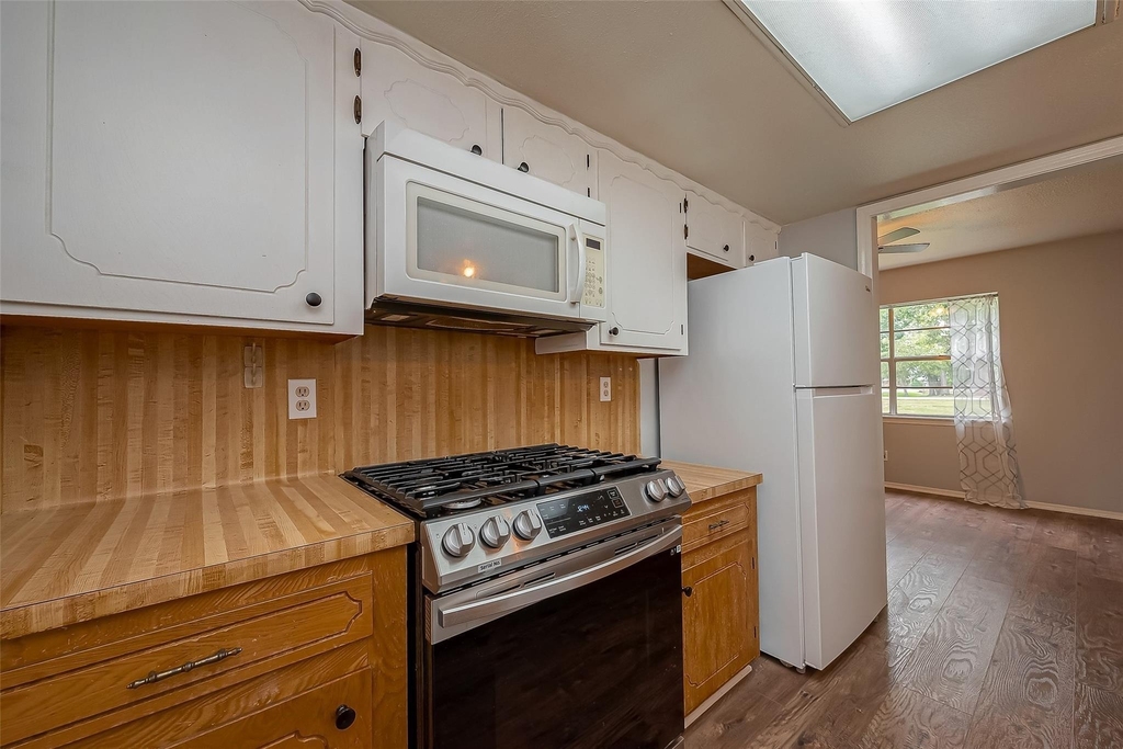 227 Glencairn Court - Photo 9