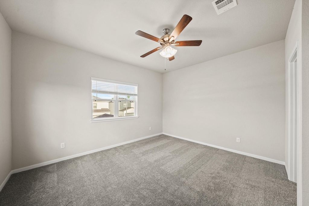 15023 Almeece Street - Photo 3
