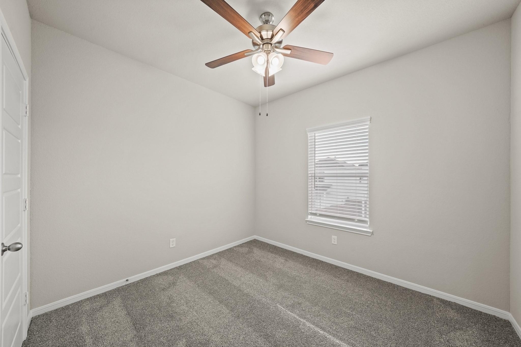 15023 Almeece Street - Photo 7