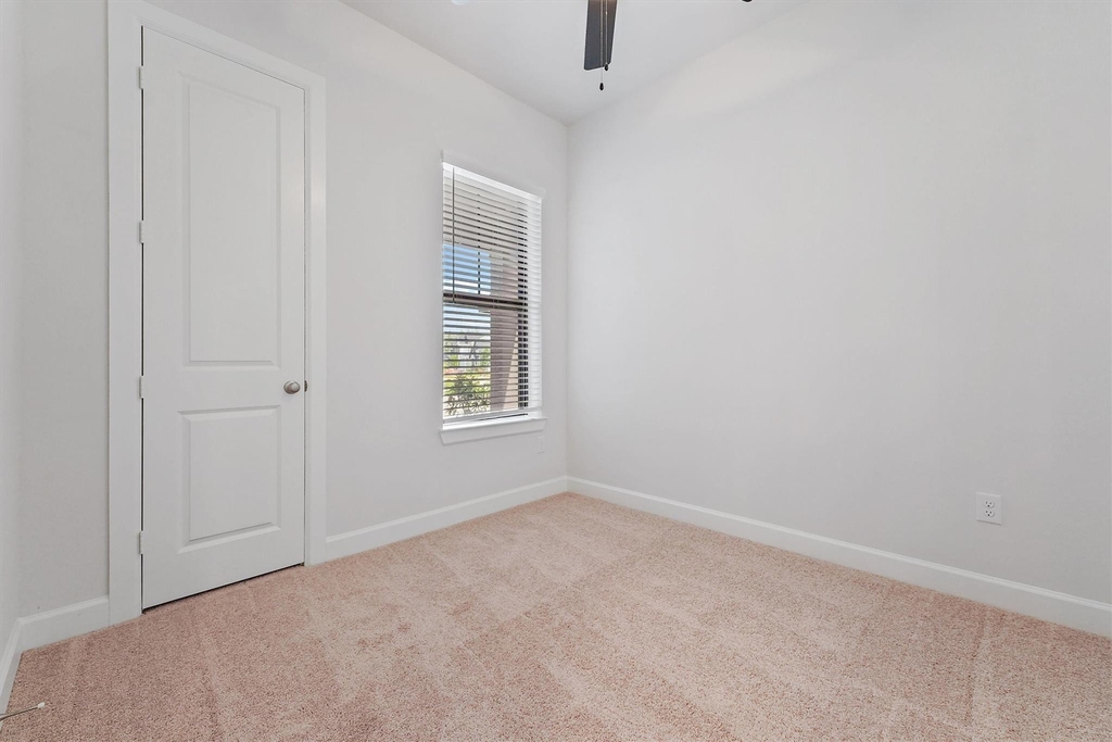 10518 William Park Drive - Photo 13