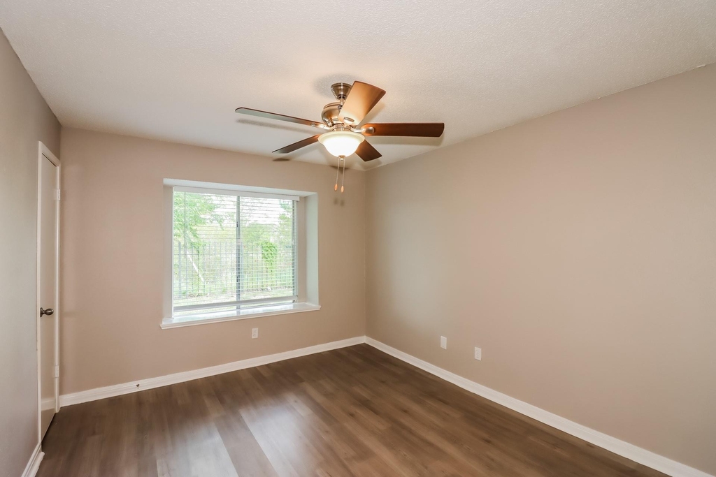 2714 Ashford Trail Drive - Photo 10