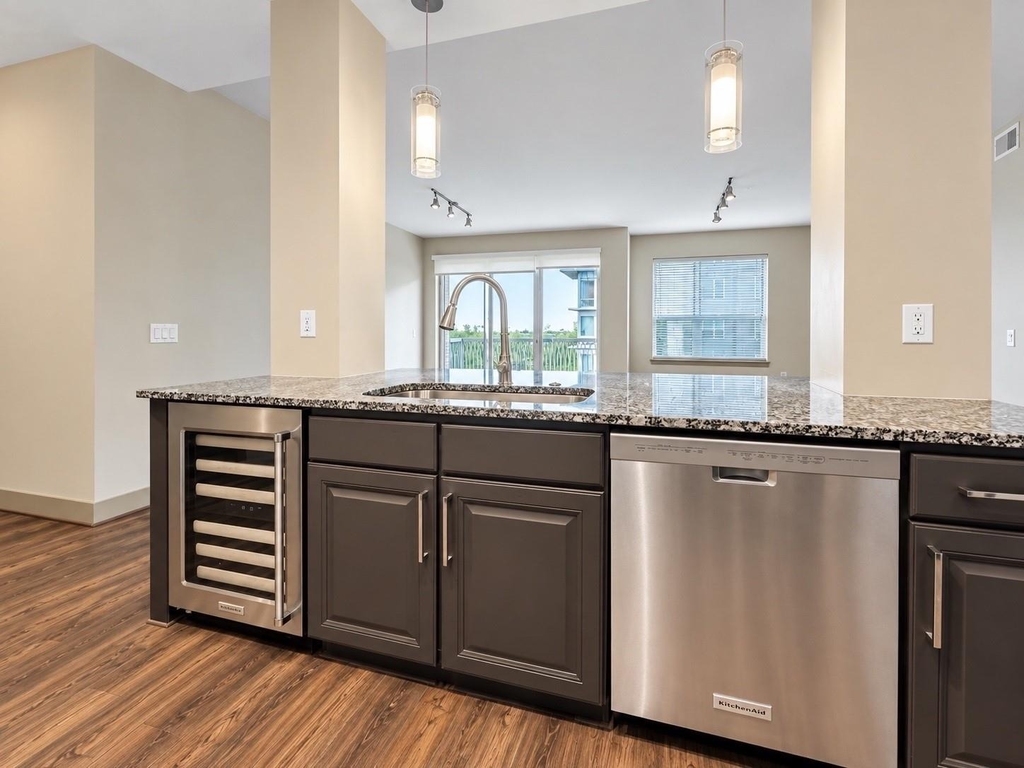 10401 Town And Country Way - Photo 4