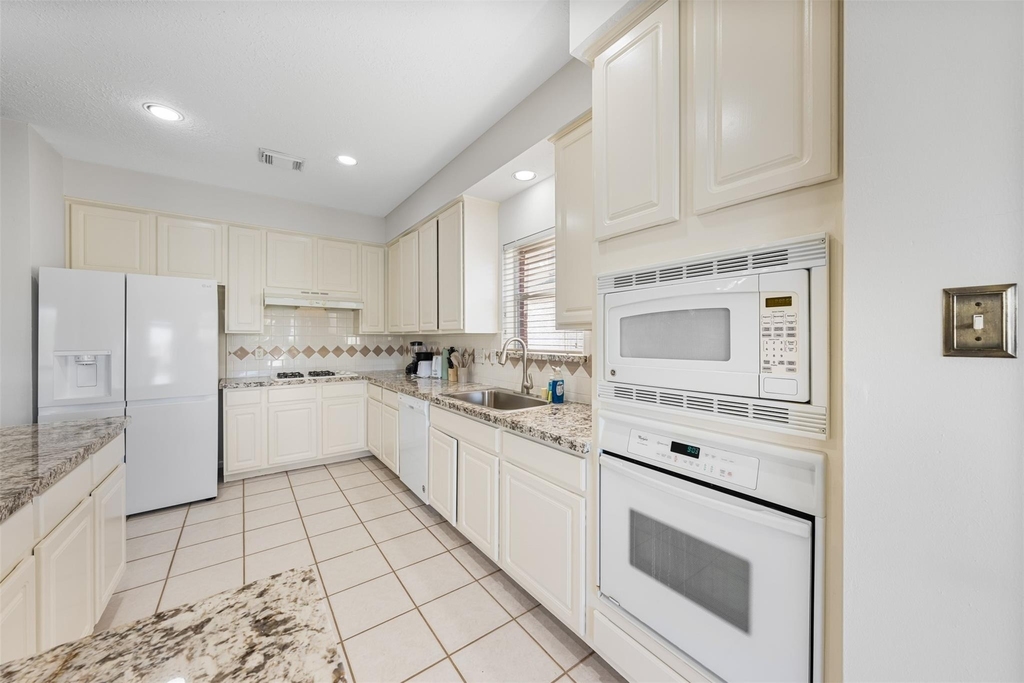6518 Portuguese Bend Drive - Photo 11