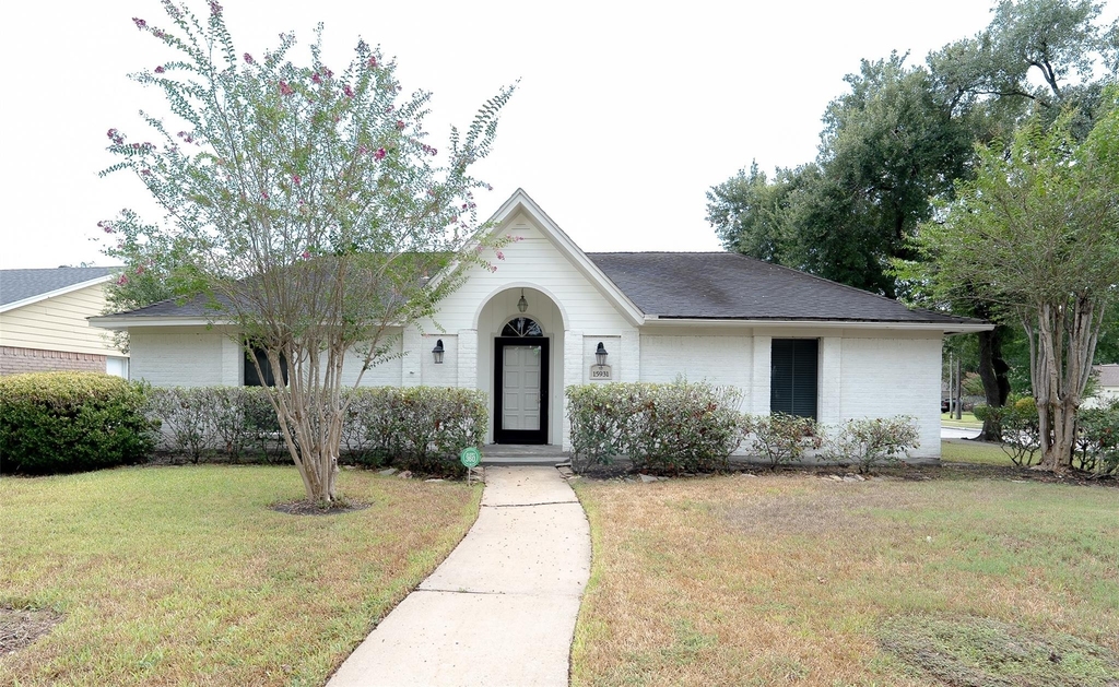 15931 Boulder Oaks Drive - Photo 0
