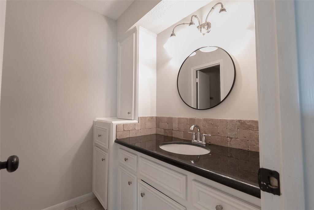 15931 Boulder Oaks Drive - Photo 12