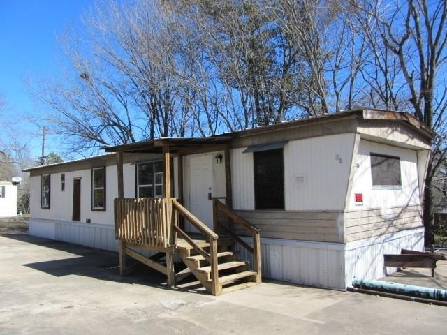 1306 Avenue E - Photo 0