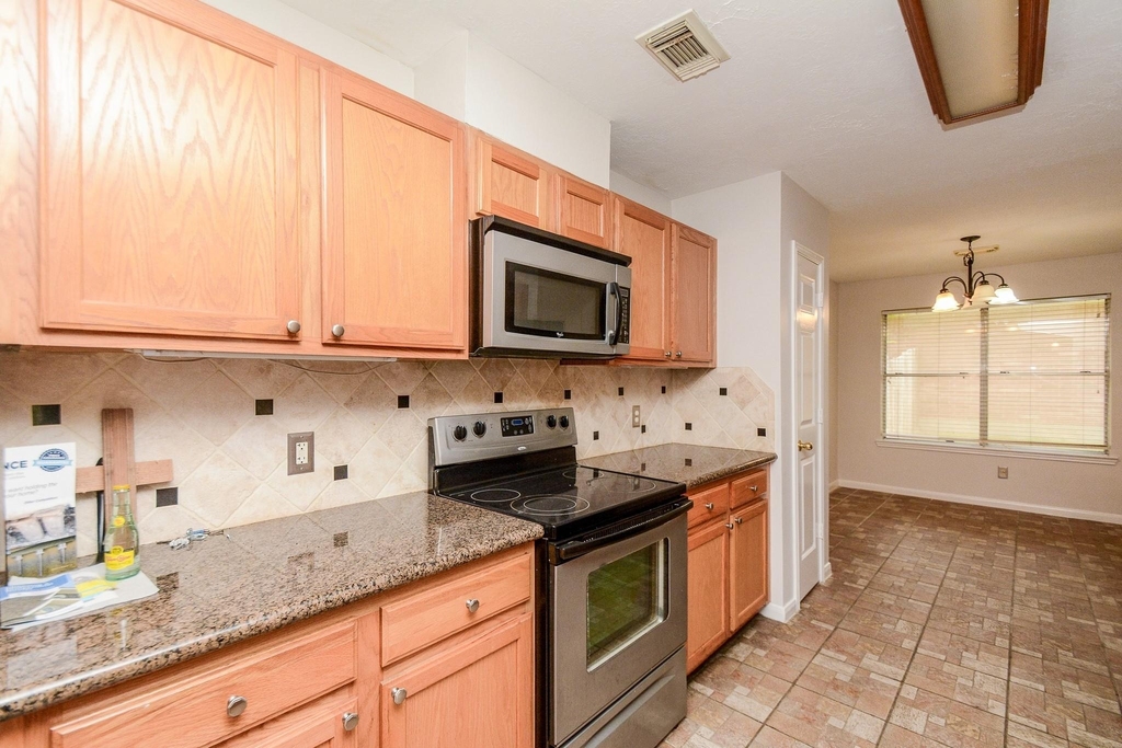 203 Cool Cove - Photo 6