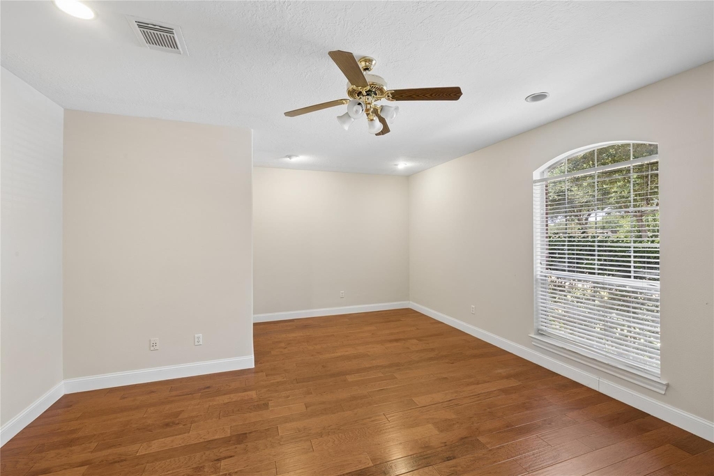 6414 Pinewood Trace Lane - Photo 4