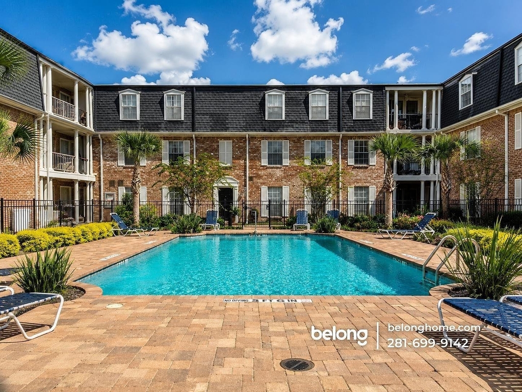 357 N Post Oak Ln - Photo 1