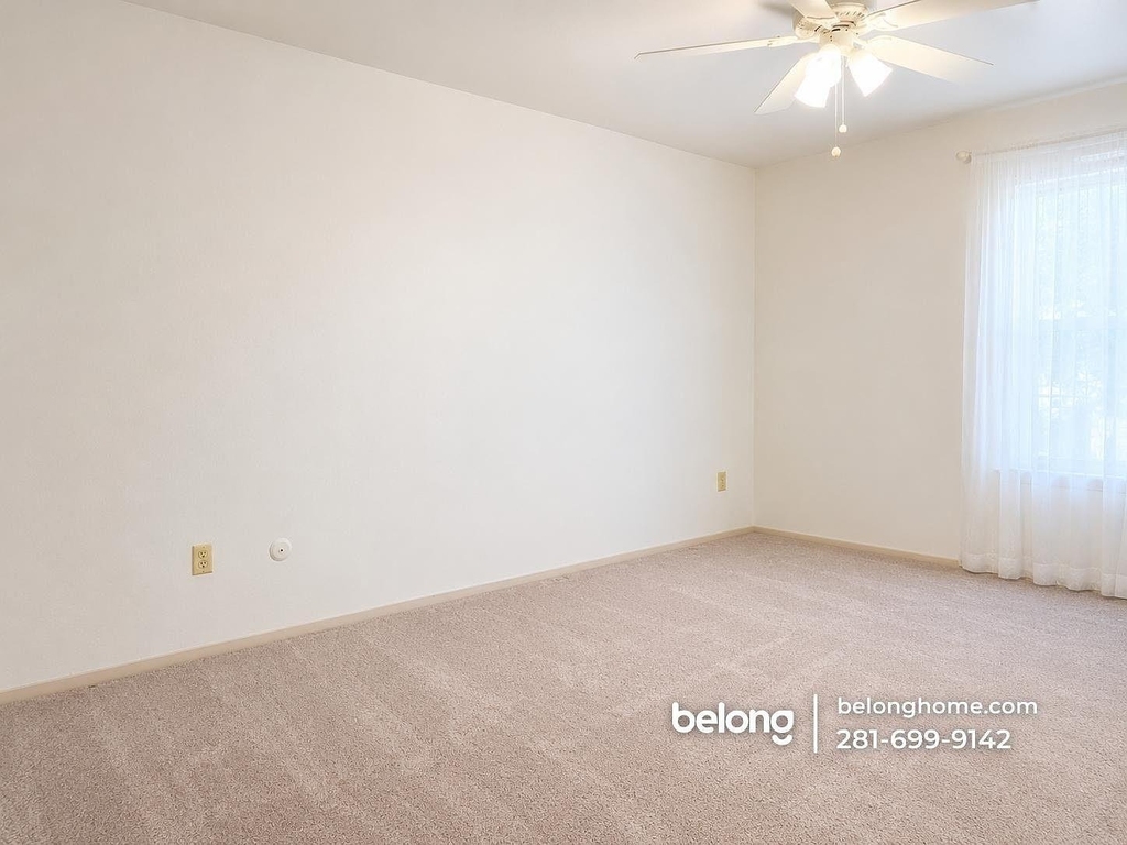 357 N Post Oak Ln - Photo 5