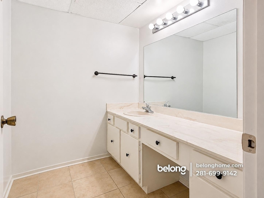 357 N Post Oak Ln - Photo 6