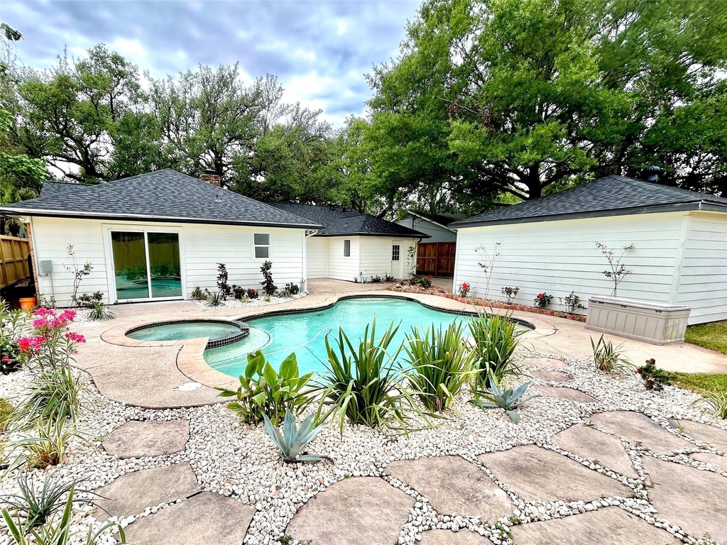 2511 Briarpark Drive - Photo 6