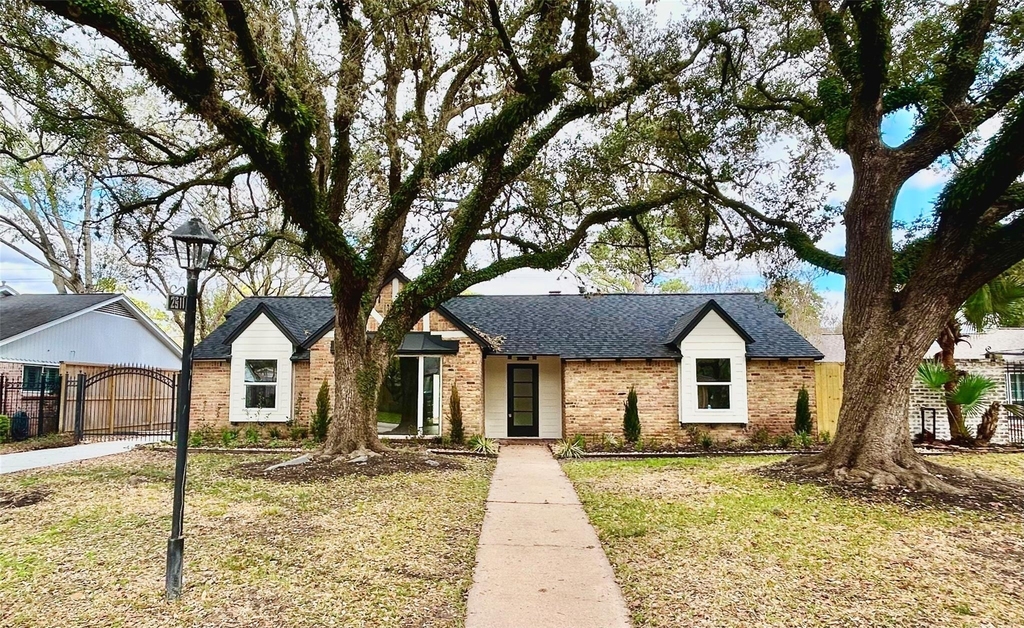 2511 Briarpark Drive - Photo 0