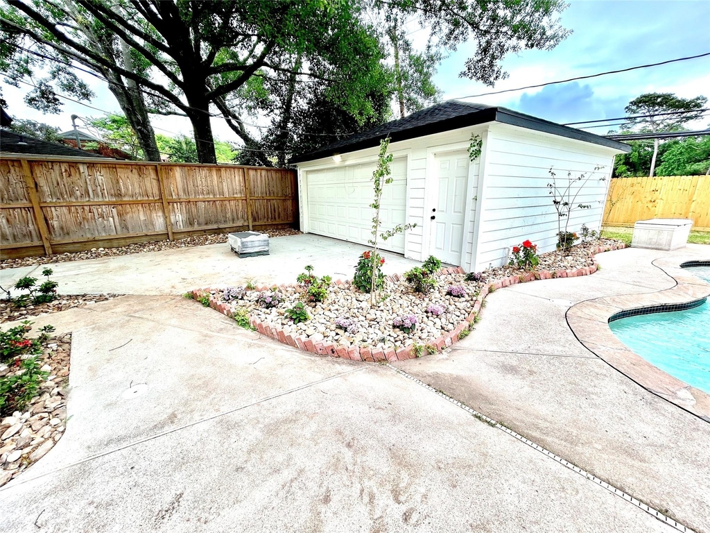 2511 Briarpark Drive - Photo 8