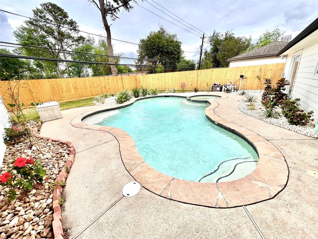 2511 Briarpark Drive - Photo 9