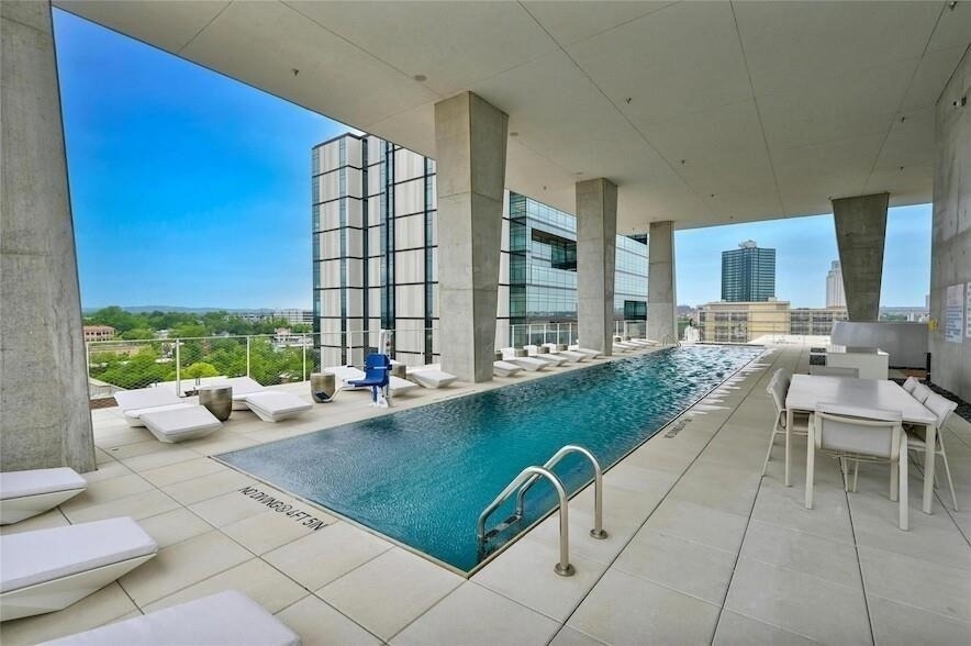 313 W 17th Street - Photo 13
